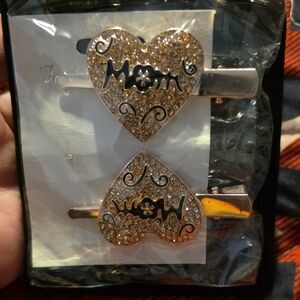 Gold Heart 'Mom' Hair Clips